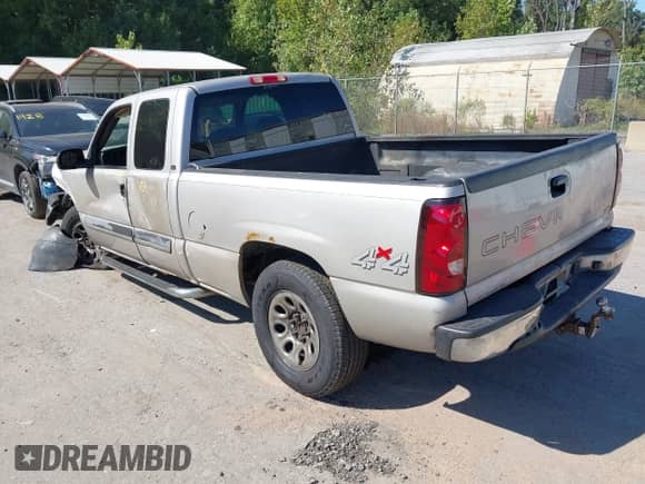 2005 Chevrolet Silverado 1500 LS с VIN 1GCEK19TX5E187860, выставлен на аукционе IAAI как лот 43381949 с пробегом 291 896 миль миль и . История ставок и продаж доступна на DreamBid. Изображение 3.