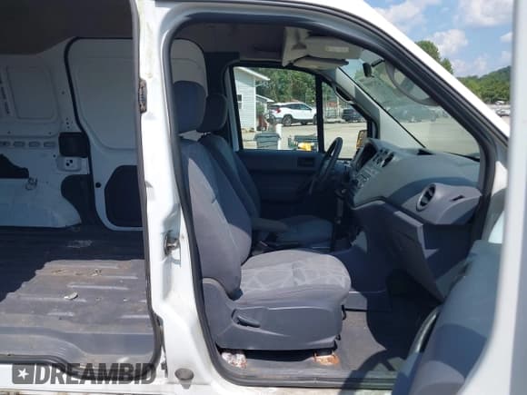 ✅ 2013 Ford Transit Connect XLT • VIN: NM0LS7DN3DT153463 • Lot: 42929895. Wystawiony na IAAI z przebiegiem 90 935 mil. Bezpłatny archiwum sprzedaży aukcyjnych z USA i szczegółowy raport historii pojazdu na DreamBid. Zdjęcie 5.