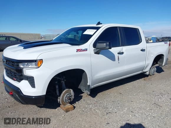 ✅ 2023 Chevrolet Silverado 1500 LT Trail Boss • VIN: 3GCUDFED0PG342929 • Lot: 41507011. Wystawiony na IAAI z przebiegiem Nie podano. Bezpłatny archiwum sprzedaży aukcyjnych z USA i szczegółowy raport historii pojazdu na DreamBid. Zdjęcie 2.