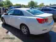 2014 Chevrolet Malibu LS z VIN 1G11A5SL9EF149655, wystawiony jako IAAI lot #43353060 z przebiegiem 117 628 mil mil oraz . Historia ofert i sprzedaży dostępna na DreamBid. Obrazek 3.