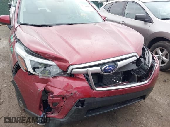 ✅ 2021 Subaru Forester Premium • VIN: JF2SKAFC2MH509655 • Lot: 43730203. Wystawiony na IAAI z przebiegiem 13 911 mil. Bezpłatny archiwum sprzedaży aukcyjnych z USA i szczegółowy raport historii pojazdu na DreamBid. Zdjęcie 6.