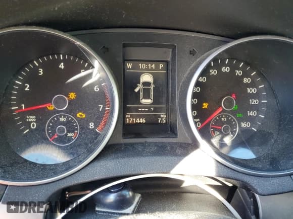 ✅ 2013 Volkswagen Golf • VIN: WVWDB7AJ9DW036753 • Lot: 91020925. Wystawiony na Copart z przebiegiem 171 446 mil. Bezpłatny archiwum sprzedaży aukcyjnych z USA i szczegółowy raport historii pojazdu na DreamBid. Zdjęcie 9.