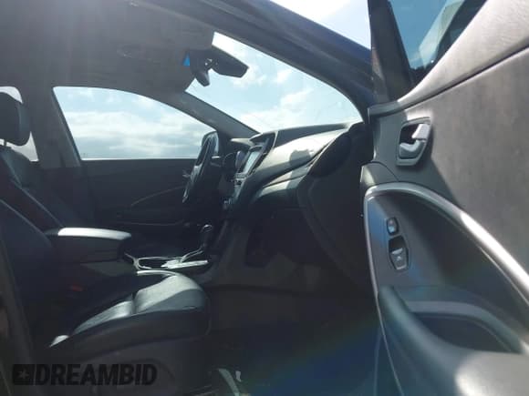 ✅ 2017 Hyundai Santa Fe Limited Ultimate • VIN: KM8SR4HF1HU171810 • Лот: 43640271. Опубликован ранее на IAAI с пробегом 148 160 миль. Бесплатный доступ к архиву аукционных продаж из США и подробный отчёт об истории автомобиля на DreamBid. Изображение 5.