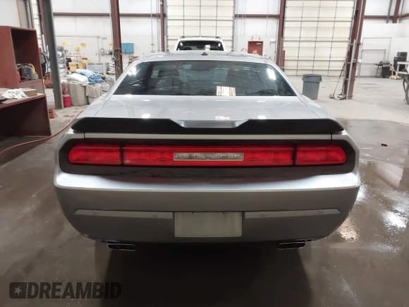 ✅ 2014 Dodge Challenger Rallye Redline • VIN: 2C3CDYAG6EH183262 • Lot: 42325141. Wystawiony na IAAI z przebiegiem 77 514 mil. Bezpłatny archiwum sprzedaży aukcyjnych z USA i szczegółowy raport historii pojazdu na DreamBid. Zdjęcie 17.