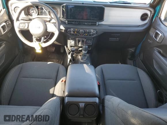 ✅ 2024 Jeep Wrangler Willys • VIN: 1C4PJXAGXRW193414 • Лот: 45381975. Опубликован ранее на Copart с пробегом 9 683 миль. Бесплатный доступ к архиву аукционных продаж из США и подробный отчёт об истории автомобиля на DreamBid. Изображение 8.