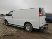 ✅ 2022 GMC Savana Cargo • VIN: 1GTW7AFP8N1147653 • Лот: 49812315. Опубликован ранее на Copart с пробегом 23 887 миль. Бесплатный доступ к архиву аукционных продаж из США и подробный отчёт об истории автомобиля на DreamBid. Изображение 2.