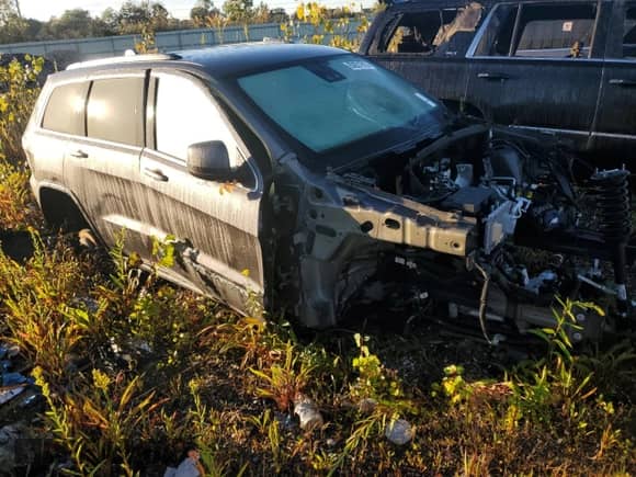 2021 Jeep Grand Cherokee Laredo X z VIN 1C4RJFAG7MC810233, wystawiony jako Copart lot #83931915 z przebiegiem Nie podano mil oraz Szkoda całkowita • Salvage title. Historia ofert i sprzedaży dostępna na DreamBid. Obrazek 4.