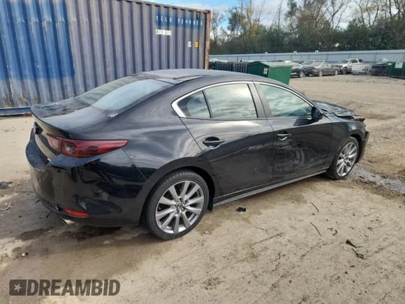 ✅ 2021 Mazda 3 Select • VIN: JM1BPABL9M1324033 • Lot: 86297605. Listed on Copart with 93,347 mi. Free auction sales archive from the USA and detailed vehicle history report at DreamBid. Image 3.