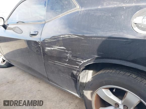 ✅ 2011 Dodge Challenger • VIN: 2B3CJ4DG9BH543159 • Lot: 41850958. Wystawiony na IAAI z przebiegiem 209 422 mil. Bezpłatny archiwum sprzedaży aukcyjnych z USA i szczegółowy raport historii pojazdu na DreamBid. Zdjęcie 6.