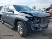 ✅ 2020 Chevrolet Traverse LT Cloth • VIN: 1GNERGKW3LJ224052 • Lot: 43895690. Wystawiony na IAAI z przebiegiem 75 649 mil. Bezpłatny archiwum sprzedaży aukcyjnych z USA i szczegółowy raport historii pojazdu na DreamBid. Zdjęcie 1.