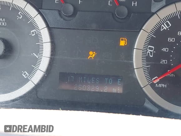 ✅ 2008 Ford Escape XLT • VIN: 1FMCU93198KA29776 • Lot: 42385565. Listed on IAAI with 250,329 mi. Free auction sales archive from the USA and detailed vehicle history report at DreamBid. Image 7.