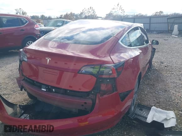 ✅ 2018 Tesla Model 3 Long Range Battery • VIN: 5YJ3E1EA1JF022100 • Lot: 43675807. Listed on IAAI with 46,786 mi. Free auction sales archive from the USA and detailed vehicle history report at DreamBid. Image 4.