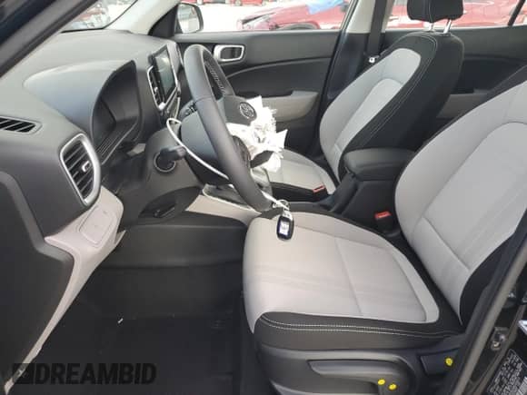 2024 Hyundai Venue SEL с VIN KMHRC8A36RU339613, выставлен на аукционе Copart как лот 74137014 с пробегом 612 миль миль и Списание • Salvage title. История ставок и продаж доступна на DreamBid. Изображение 7.