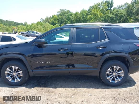 ✅ 2025 Chevrolet Equinox FWD LT • VIN: 3GNAXHEG2SL184066 • Lot: 42841970. Wystawiony na IAAI z przebiegiem 21 454 mil. Bezpłatny archiwum sprzedaży aukcyjnych z USA i szczegółowy raport historii pojazdu na DreamBid. Zdjęcie 14.