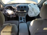 ✅ 2011 Toyota Highlander • VIN: JTEBC3EH0B2002625 • Лот: 84303285. Опубликован ранее на Copart с пробегом 192 748 миль. Бесплатный доступ к архиву аукционных продаж из США и подробный отчёт об истории автомобиля на DreamBid. Изображение 8.