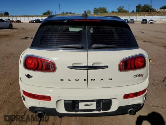 ✅ 2017 MINI Clubman Cooper S • VIN: WMWLU5C34H2E83836 • Lot: 86537815. Wystawiony na Copart z przebiegiem 46 664 mil. Bezpłatny archiwum sprzedaży aukcyjnych z USA i szczegółowy raport historii pojazdu na DreamBid. Zdjęcie 6.