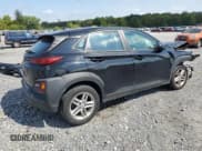 ✅ 2021 Hyundai Kona SE • VIN: KM8K12AA8MU665683 • Лот: 70135324. Опубликован ранее на Copart с пробегом Не указан. Бесплатный доступ к архиву аукционных продаж из США и подробный отчёт об истории автомобиля на DreamBid. Изображение 3.