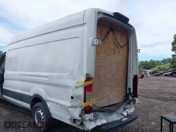 ✅ 2019 Ford Transit • VIN: 1FTBW3XM9KKB66963 • Lot: 43157762. Wystawiony na IAAI z przebiegiem 137 814 mil. Bezpłatny archiwum sprzedaży aukcyjnych z USA i szczegółowy raport historii pojazdu na DreamBid. Zdjęcie 6.
