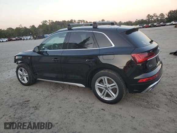 ✅ 2021 Audi Q5 Premium • VIN: WA1G2AFY5M2074501 • Lot: 74664414. Wystawiony na Copart z przebiegiem 83 492 mil. Bezpłatny archiwum sprzedaży aukcyjnych z USA i szczegółowy raport historii pojazdu na DreamBid. Zdjęcie 2.