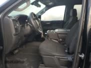 ✅ 2020 Chevrolet Silverado 1500 Custom • VIN: 1GCRWBEF9LZ258712 • Lot: 42992025. Wystawiony na Copart z przebiegiem 61 300 mil. Bezpłatny archiwum sprzedaży aukcyjnych z USA i szczegółowy raport historii pojazdu na DreamBid. Zdjęcie 7.