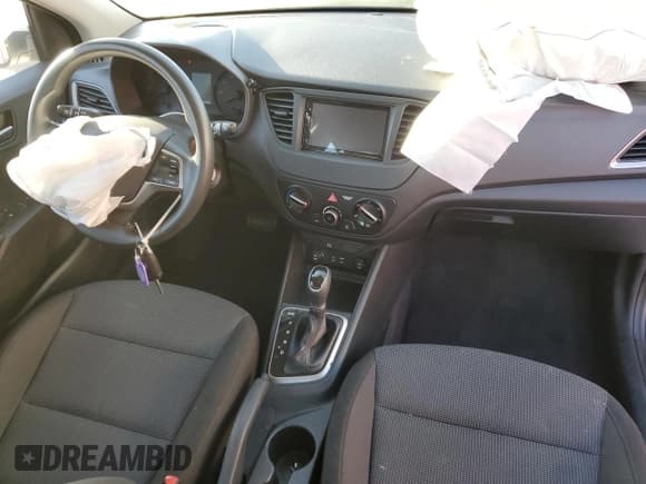 ✅ 2020 Hyundai Accent SE • VIN: 3KPC24A68LE104992 • Лот: 76080674. Опубликован ранее на Copart с пробегом 78 288 миль. Бесплатный доступ к архиву аукционных продаж из США и подробный отчёт об истории автомобиля на DreamBid. Изображение 8.