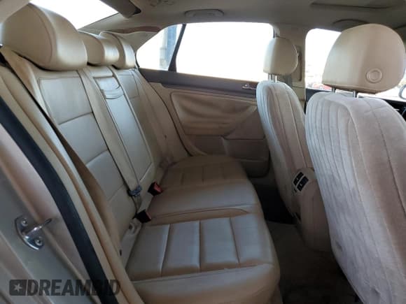 ✅ 2005 Volkswagen Jetta 2.5L • VIN: 3VWSF71K75M639543 • Lot: 52811025. Listed on Copart with 221,793 mi. Free auction sales archive from the USA and detailed vehicle history report at DreamBid. Image 10.