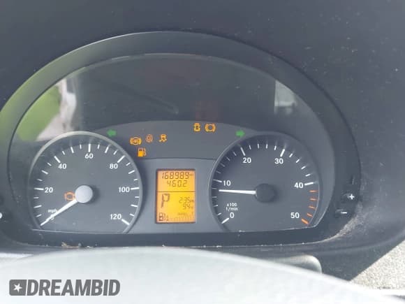 ✅ 2015 Mercedes-Benz Sprinter Cargo EXT • VIN: WD3PE8DC4F5991258 • Lot: 42289280. Wystawiony na IAAI z przebiegiem 168 989 mil. Bezpłatny archiwum sprzedaży aukcyjnych z USA i szczegółowy raport historii pojazdu na DreamBid. Zdjęcie 7.