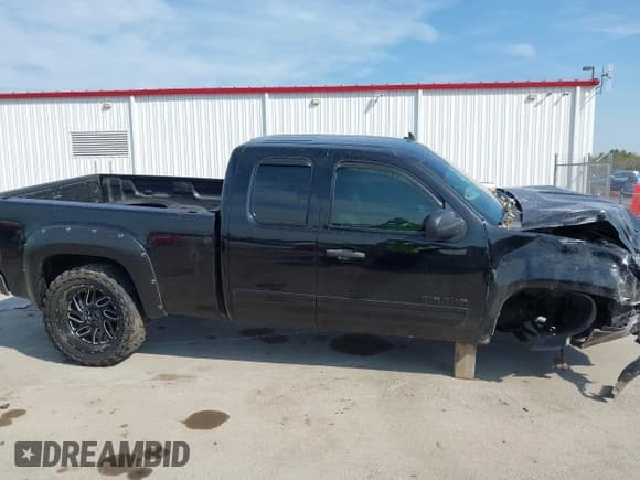 ✅ 2011 GMC Sierra 1500 SLE • VIN: 1GTR1VE03BZ433711 • Lot: 43226405. Wystawiony na IAAI z przebiegiem Nie podano. Bezpłatny archiwum sprzedaży aukcyjnych z USA i szczegółowy raport historii pojazdu na DreamBid. Zdjęcie 13.