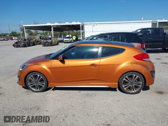✅ 2016 Hyundai Veloster Turbo Rally Edition • VIN: KMHTC6AE2GU259766 • Lot: 41476214. Wystawiony na IAAI z przebiegiem 73 483 mil. Bezpłatny archiwum sprzedaży aukcyjnych z USA i szczegółowy raport historii pojazdu na DreamBid. Zdjęcie 15.