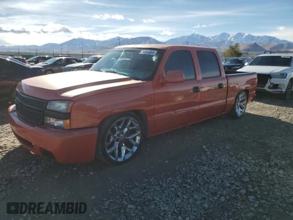 ✅ 2005 Chevrolet Silverado 1500 LS • VIN: 2GCEC13T551289798 • Лот: 79364564. Опубликован ранее на Copart с пробегом 267 031 миль. Бесплатный доступ к архиву аукционных продаж из США и подробный отчёт об истории автомобиля на DreamBid. Изображение 1.