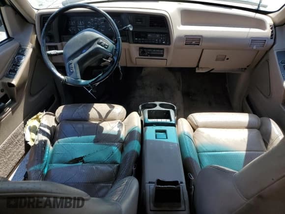 ✅ 1993 Ford Explorer Eddie Bauer • VIN: 1FMDU34X3PUA92606 • Лот: 57672895. Опубликован ранее на Copart с пробегом 72 606 миль. Бесплатный доступ к архиву аукционных продаж из США и подробный отчёт об истории автомобиля на DreamBid. Изображение 8.