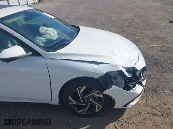 ✅ 2024 Hyundai Elantra Limited • VIN: KMHLP4DG9RU836303 • Лот: 43699266. Опубликован ранее на IAAI с пробегом 35 657 миль. Бесплатный доступ к архиву аукционных продаж из США и подробный отчёт об истории автомобиля на DreamBid. Изображение 19.