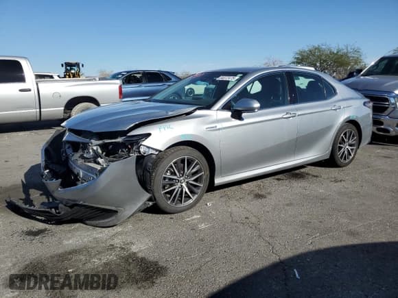 ✅ 2021 Toyota Camry Hybrid XLE • VIN: 4T1F31AK1MU552298 • Lot: 84072475. Listed on Copart with 37,946 mi. Free auction sales archive from the USA and detailed vehicle history report at DreamBid. Image 1.