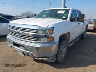 2015 Chevrolet Silverado 2500HD Work Truck с VIN 1GC1CUEG6FF672496, выставлен на аукционе IAAI как лот 41505974 с пробегом Не указан миль и . История ставок и продаж доступна на DreamBid. Изображение 2.
