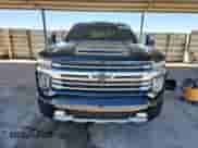 2020 Chevrolet Silverado 3500HD High Country z VIN 1GC4YVEYXLF105443, wystawiony jako Copart lot #91819785 z przebiegiem 76 561 mil mil oraz Szkoda całkowita • Salvage title. Historia ofert i sprzedaży dostępna na DreamBid. Obrazek 5.