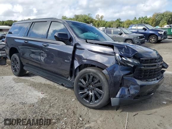 ✅ 2023 Chevrolet Suburban RST • VIN: 1GNSKEKD0PR238007 • Lot: 85751055. Wystawiony na Copart z przebiegiem 20 477 mil. Bezpłatny archiwum sprzedaży aukcyjnych z USA i szczegółowy raport historii pojazdu na DreamBid. Zdjęcie 4.