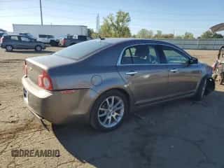 2011 Chevrolet Malibu LTZ z VIN 1G1ZE5E12BF323529, wystawiony jako Copart lot #81917835 z przebiegiem 67 482 mil mil oraz Czysty tytuł • Clean title. Historia ofert i sprzedaży dostępna na DreamBid. Obrazek 3.