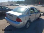 ✅ 2007 Ford Focus S • VIN: 1FAFP34N07W225593 • Lot: 42995906. Listed on IAAI with 183,970 mi. Free auction sales archive from the USA and detailed vehicle history report at DreamBid. Image 4.