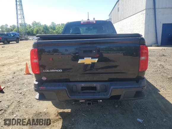 ✅ 2018 Chevrolet Colorado 4WD Work Truck • VIN: 1GCHTBEA2J1267708 • Лот: 55592744. Опубликован ранее на Copart с пробегом 119 223 миль. Бесплатный доступ к архиву аукционных продаж из США и подробный отчёт об истории автомобиля на DreamBid. Изображение 6.
