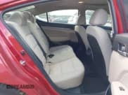 ✅ 2018 Hyundai Elantra Limited • VIN: 5NPD84LF7JH267397 • Lot: 43391771. Wystawiony na IAAI z przebiegiem 147 733 mil. Bezpłatny archiwum sprzedaży aukcyjnych z USA i szczegółowy raport historii pojazdu na DreamBid. Zdjęcie 8.