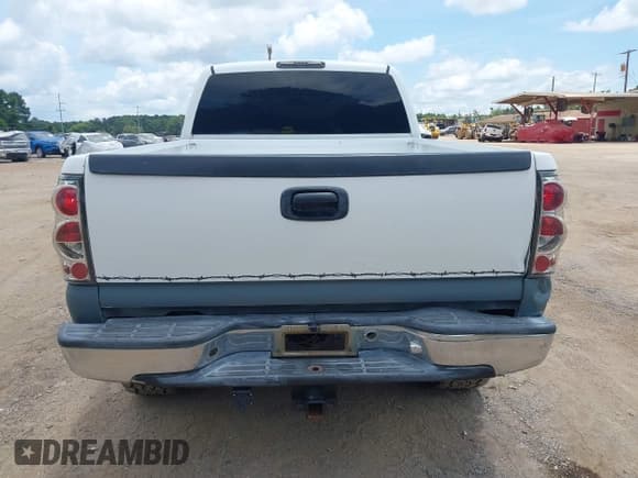 ✅ 1999 GMC Sierra 1500 SLE • VIN: 1GTEK19T7XE515464 • Лот: 42699845. Опубликован ранее на IAAI с пробегом 239 544 миль. Бесплатный доступ к архиву аукционных продаж из США и подробный отчёт об истории автомобиля на DreamBid. Изображение 12.