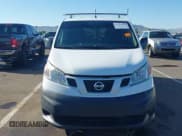 ✅ 2016 Nissan NV200 SV • VIN: 3N6CM0KNXGK691161 • Lot: 43324701. Wystawiony na IAAI z przebiegiem 104 339 mil. Bezpłatny archiwum sprzedaży aukcyjnych z USA i szczegółowy raport historii pojazdu na DreamBid. Zdjęcie 12.