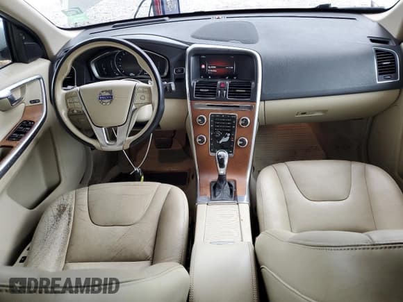 ✅ 2015 Volvo XC60 T6 Drive-E Platinum • VIN: YV449MDM9F2667624 • Lot: 61379325. Listed on Copart with 64,750 mi. Free auction sales archive from the USA and detailed vehicle history report at DreamBid. Image 8.