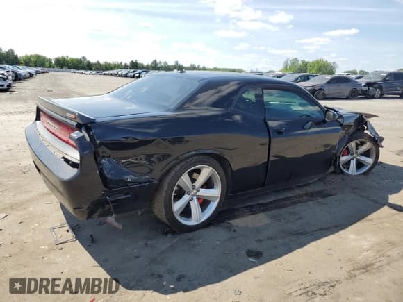 ✅ 2012 Dodge Challenger SRT-8 392 • VIN: 2C3CDYCJ0CH208498 • Lot: 55696214. Wystawiony na Copart z przebiegiem 110 987 mil. Bezpłatny archiwum sprzedaży aukcyjnych z USA i szczegółowy raport historii pojazdu na DreamBid. Zdjęcie 3.