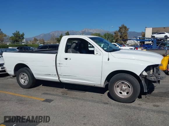 2017 Ram 1500 Tradesman with VIN 3C6JR6DGXHG741971, listed as a IAAI auction lot 43528890 with 187,496 mi miles and . Bid and sale history available at DreamBid. Image 14.