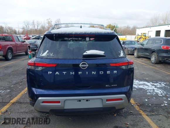 ✅ 2025 Nissan Pathfinder SL • VIN: 5N1DR3CC6SC235868 • Lot: 43664107. Wystawiony na IAAI z przebiegiem 2 749 mil. Bezpłatny archiwum sprzedaży aukcyjnych z USA i szczegółowy raport historii pojazdu na DreamBid. Zdjęcie 17.