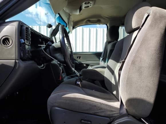 ✅ 2005 Chevrolet Silverado 2500HD LT • VIN: 1GCHK29U95E298802 • Lot: 42348454. Listed on Copart with 285,627 mi. Free auction sales archive from the USA and detailed vehicle history report at DreamBid. Image 7.