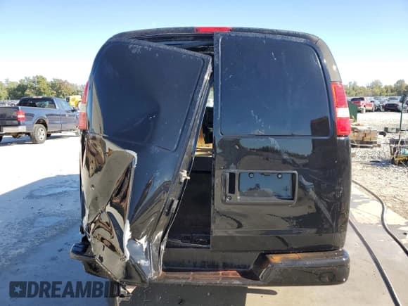 ✅ 2006 Chevrolet Express Cargo • VIN: 1GCHG35V261179794 • Lot: 87295845. Listed on Copart with 220,827 mi. Free auction sales archive from the USA and detailed vehicle history report at DreamBid. Image 6.