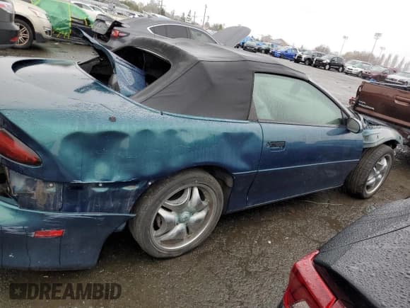 ✅ 1997 Chevrolet Camaro Z28 • VIN: 2G1FP32P5V2139637 • Лот: 39862094. Опубликован ранее на Copart с пробегом Не указан. Бесплатный доступ к архиву аукционных продаж из США и подробный отчёт об истории автомобиля на DreamBid. Изображение 3.