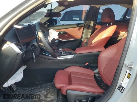 ✅ 2024 BMW 3 Series M340i xDrive • VIN: 3MW49FF08R8E53879 • Lot: 46680575. Wystawiony na Copart z przebiegiem 17 000 mil. Bezpłatny archiwum sprzedaży aukcyjnych z USA i szczegółowy raport historii pojazdu na DreamBid. Zdjęcie 7.